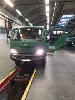 Daewoo D90 hákový nosič kontajnerov - 2