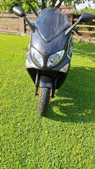 Predam skuter yamaha tmax 500 - 2