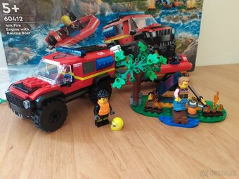 LEGO 60412 - Hasičský vůz 4x4 a záchranný člun - 2