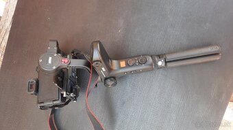 Nový Canon EOS M50 + stabilizátor Zhiyun Weebill-S + kufrík - 2