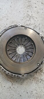 Predám spojku s dvojhmotou na seat alhambra - 2