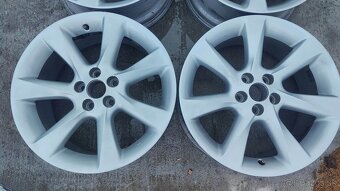 5x114.3 R19 Toyota RAV4 originálne elektróny - 2