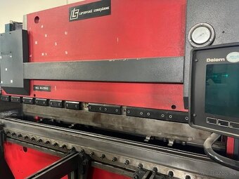 Ohraňovací lis Liptovské Strojárne HOL 80/25 - 2