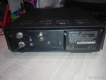 VHS videoprehrávač AIWA+TV farebné, 14“. - 2
