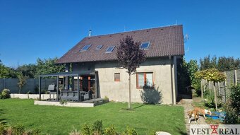 Na predaj 5 izbový rodinný dom Jelka - 2