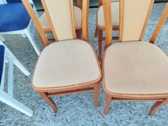 Jedálenské stoličky 4 ks predám. - 2