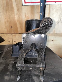 ABS kocka BMW e46 320d facelift - 2