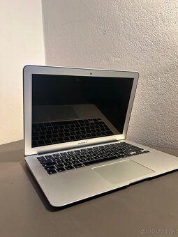 Apple MacBook Air 13” (Early 2015) - 2