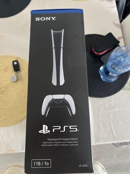 Predám Playstation 5 - 2