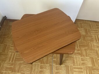 Predám československý otočný retro stolík pod TV - 2