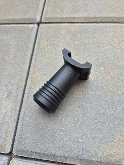 Predam foregrip / rucku - 2
