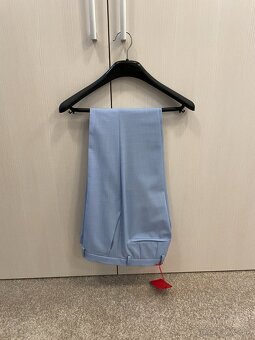 Oblek HUGO Boss veľkosť 46 NOVÝ - 2