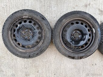 Plechové disky + zimné pneu 205/55 R16 - 2