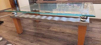 Predam konferenčný stôl. - 2