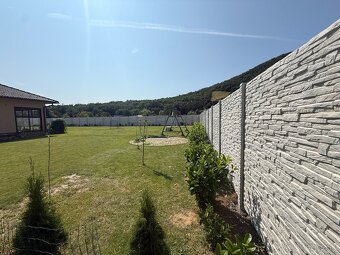 Betónový plot bridlica bez porová- 150bm - ihneď k odberu. - 2