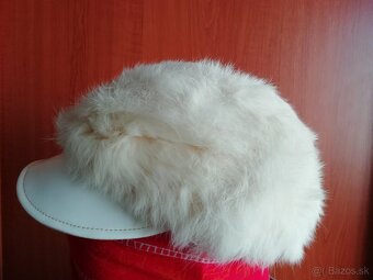 RETRO ČIAPKA ZO ZAJAČEJ KOŽUŠINY SO ŠILTOMR - 2