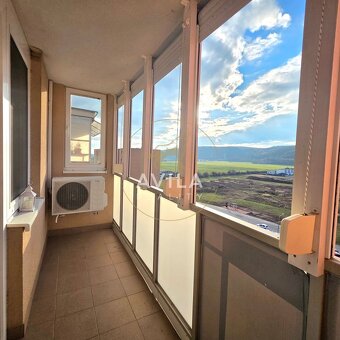 TOP PONUKA VEĽKÁ GARSÓNKA (33m²) S KLÍMOU, ZASKLENÝM BALKÓN - 2
