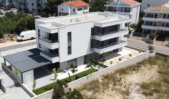 Chorvátsko-trojizbový apartmán s výhľadom na more-PAG - 2