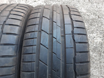 255/45 R19  -letné - 2