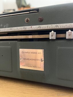 Písací stroj OLYMPIA WERKE - 2