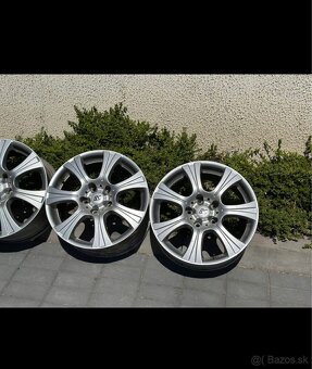disky RC Design R18 - 2
