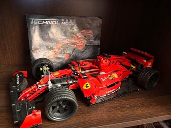 Lego formula, skoro polmetrový model. - 2