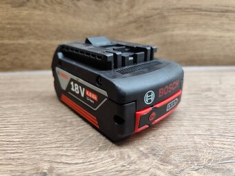akubatéria bosch 18V_4ah - 2