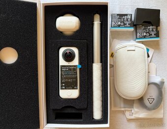 Insta360 X4 Air Starter Bundle, 2x baterka - 2