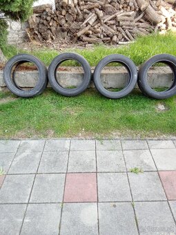 215/50R17 - 2