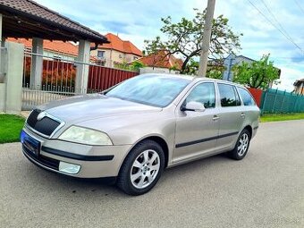 Škoda Octavia 2 COMBI 1,9TDI 77KW ELEGANCE - 2
