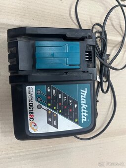Makita DC18RC - 2