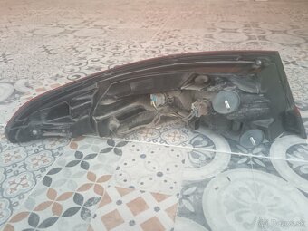 Jaguar XF zadné svetlo - 2