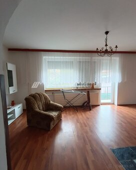 Na predaj poschodový rodinný dom - Komárno - 2