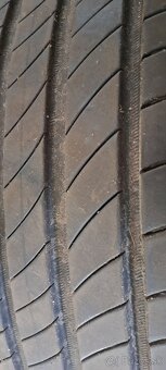 Predám 4ks pekné letné 225/45r17-94V Michelin - 2