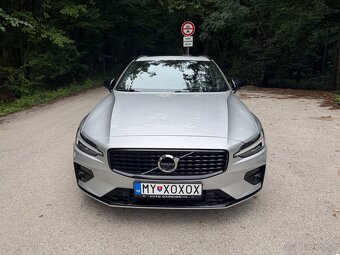 Volvo V60 B4 R-Design, diesel, 2021 - 2