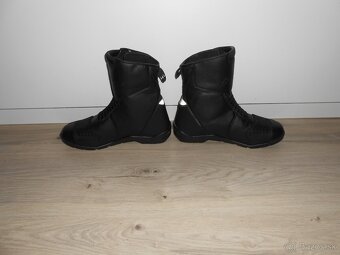 Predam nove kvalitne  kozene moto topanky RST - 2