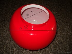 Lustre + tienidlá + lampa . - 2