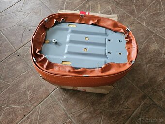Jawa 555 550 sedadlo - 2