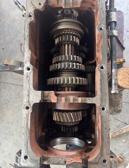 Predám prevodovku zetor 72 - 2