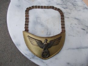 ŠTÍT NA KRK NSDAP - 2