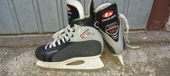 predám 2x detské korčule - 2