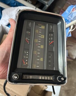 Predam tachometer na Mercedes W110 W111 - 2