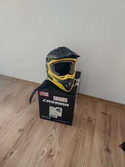 Predám prilbu na motocykel - 2