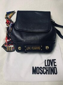 Menší ruksak Love Moschino originál - 2