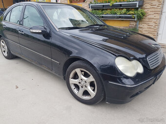 MERCEDES BENZ C200 2,0B 120KW RV.2001 - 2