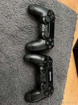 Predám PlayStation 4 Pro (1TB) + 2 ovládače + 7 hier - 2