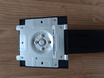 Noha pre Dell monitor - 2
