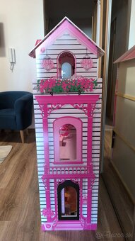 barbie dom - 2