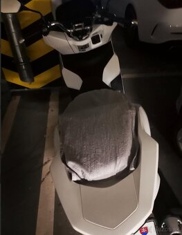 Predam skúter Honda PCX 125,r.v 2022 garážovaný - 2
