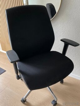 KANCELÁRSKA STOLIČKA ERGONOMICKÁ / KANCELÁRSKE KRESLO - 2
